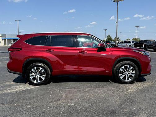 2020 Toyota Highlander Hybrid XLE