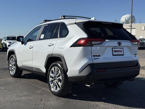 2025 Toyota RAV4 XLE Premium