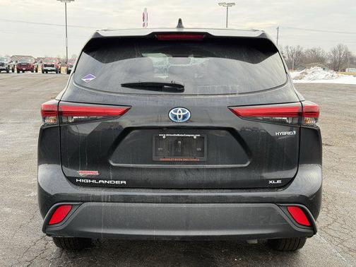 2022 Toyota Highlander Hybrid XLE