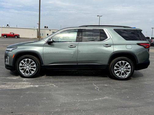 2022 Chevrolet Traverse LT Cloth