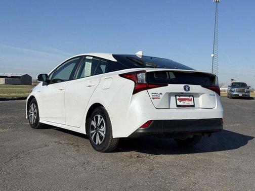 2021 Toyota Prius LE