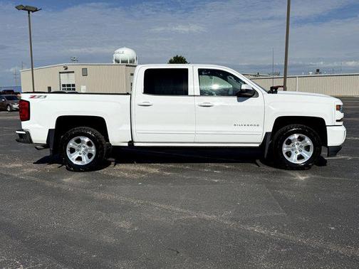 2017 Chevrolet Silverado 1500 2LT