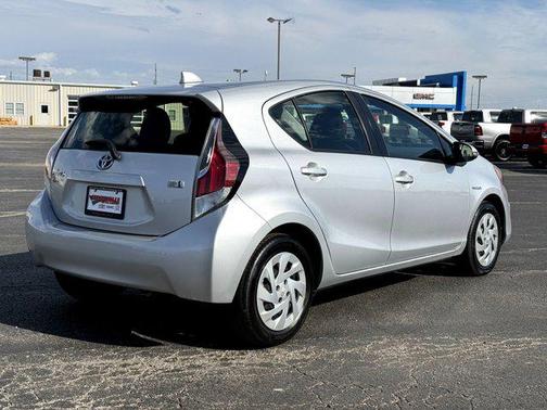 2016 Toyota Prius c Three