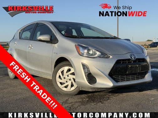2016 Toyota Prius c Three