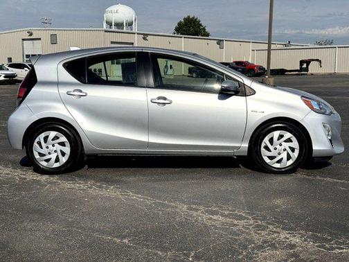 2016 Toyota Prius c Three