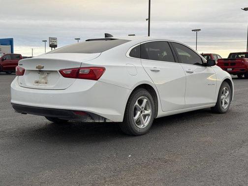 2017 Chevrolet Malibu 1LS