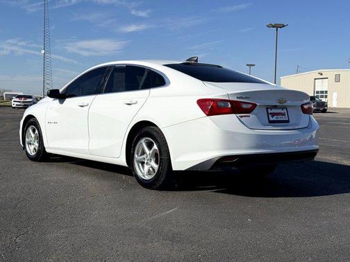 2017 Chevrolet Malibu 1LS