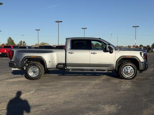 2026 GMC Sierra 3500 SLE