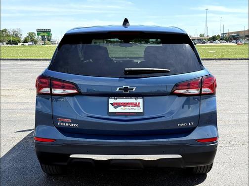 Lakeshore Blue Metallic 2024 Chevrolet Equinox 1LT