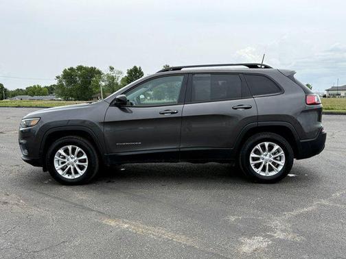 2022 Jeep Cherokee Latitude Lux