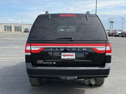 2017 Lincoln Navigator Select