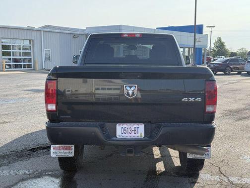 2017 RAM 3500 Tradesman Crew Cab 4x4 6'4' Box