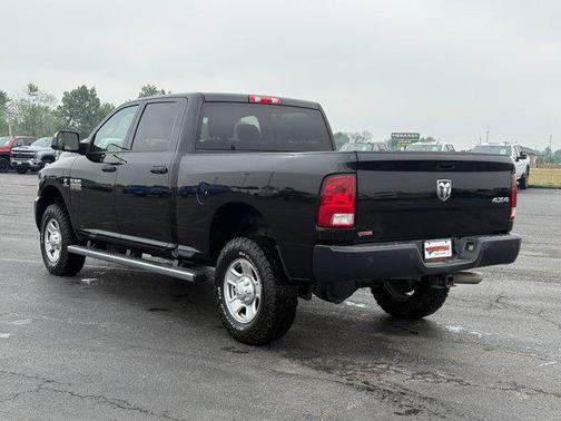 2017 RAM 3500 Tradesman Crew Cab 4x4 6'4' Box