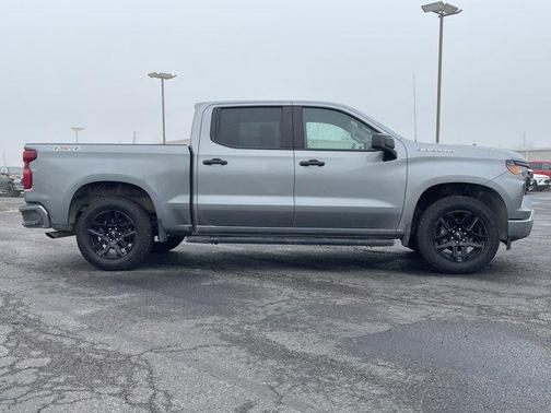2025 Chevrolet Silverado 1500 Custom