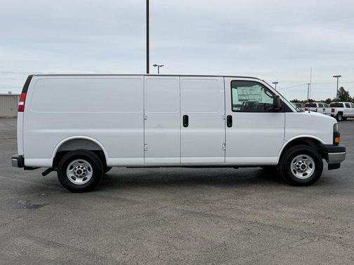 2025 GMC Savana 2500 Work Van