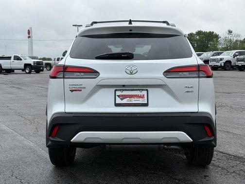 2025 Toyota Corolla Cross XLE