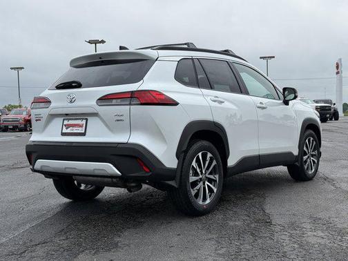 2025 Toyota Corolla Cross XLE