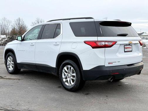 2021 Chevrolet Traverse LT Cloth