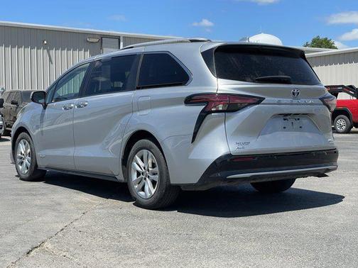 2021 Toyota Sienna Limited 7-Passenger