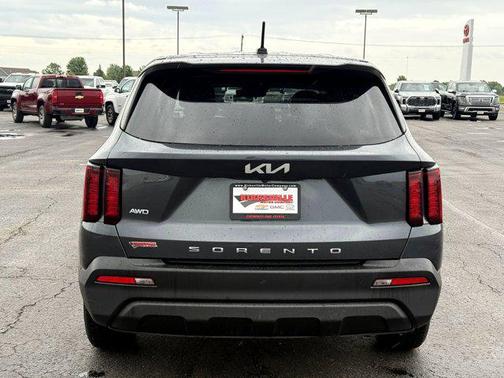 2022 Kia Sorento LX