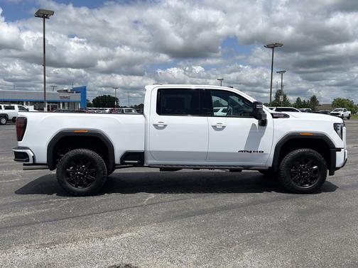 Summit White 2026 GMC Sierra 3500 AT4