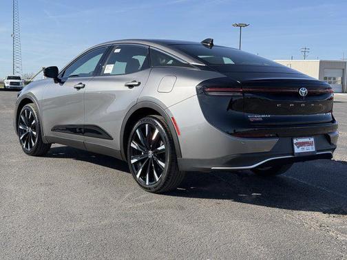 2026 Toyota Crown Platinum