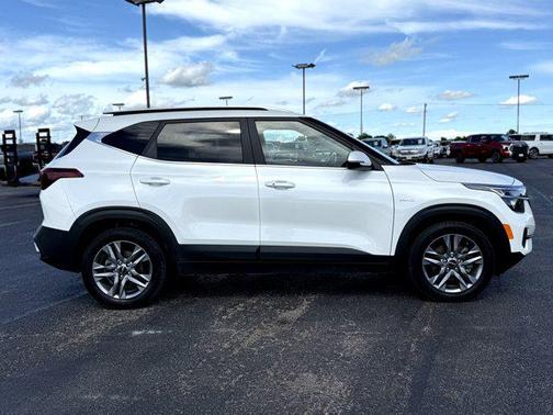 2023 Kia Seltos S