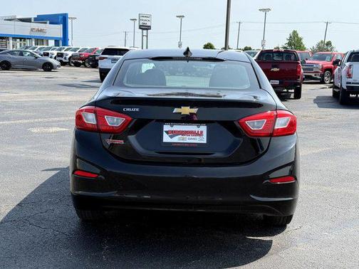 2018 Chevrolet Cruze LS