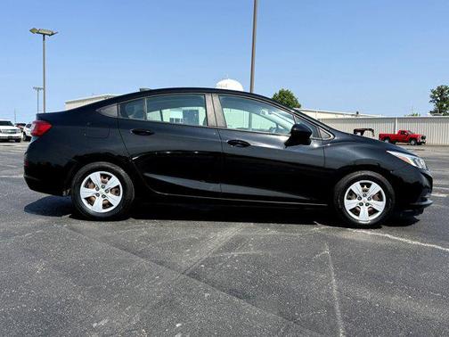 2018 Chevrolet Cruze LS