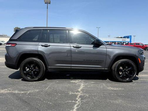 2022 Jeep Grand Cherokee Altitude