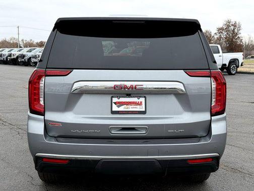 2023 GMC Yukon XL SLT