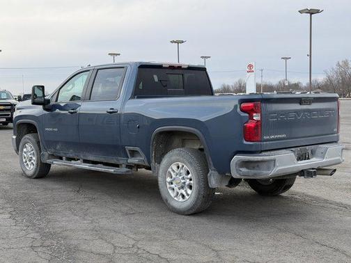 2025 Chevrolet Silverado 3500 LT