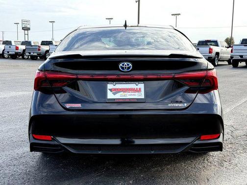 2021 Toyota Avalon Hybrid XSE
