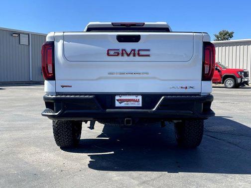 2024 GMC Sierra 1500 AT4X