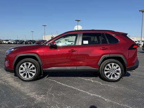 2025 Toyota RAV4 XLE Premium