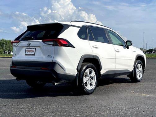 2021 Toyota RAV4 Hybrid LE