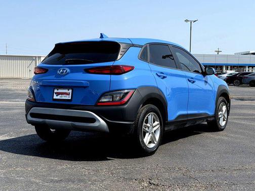 2022 Hyundai KONA SE