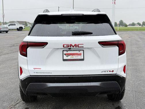 2026 GMC Terrain AWD AT4