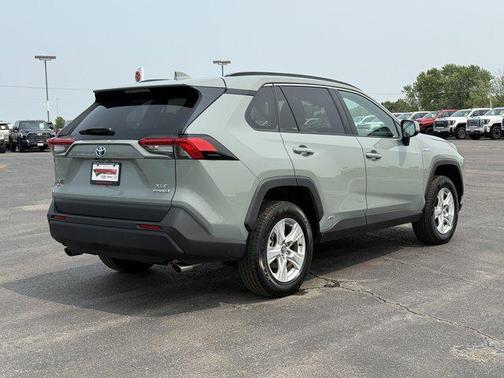 2020 Toyota RAV4 Hybrid XLE