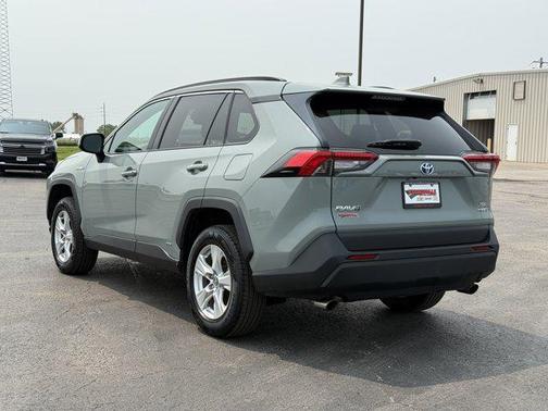 2020 Toyota RAV4 Hybrid XLE