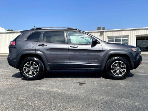 2020 Jeep Cherokee Trailhawk