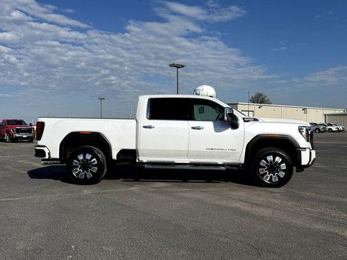 2024 GMC Sierra 2500 Denali
