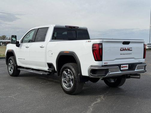 2026 GMC Sierra 3500 SLT