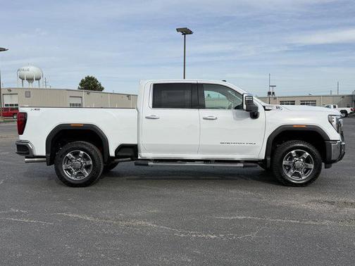 2026 GMC Sierra 3500 SLT