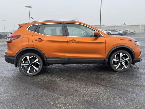 2022 Nissan Rogue Sport SL