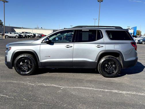2023 GMC Acadia AWD AT4