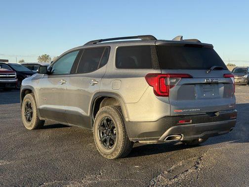 2023 GMC Acadia AWD AT4