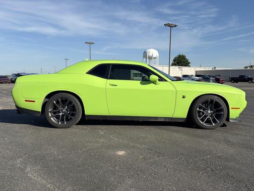 Sublime Metallic Clearcoat 2023 Dodge Challenger R/T Scat Pack