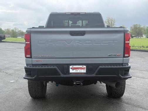 2024 Chevrolet Silverado 2500 4WD Crew Cab Standard Bed ZR2