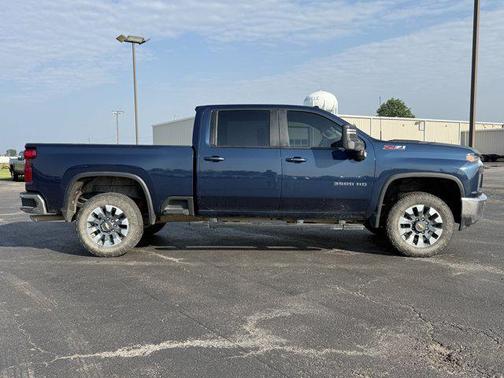 2023 Chevrolet Silverado 3500 LT